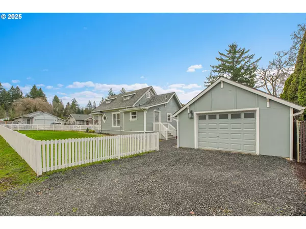 Estacada, OR 97023,209 SE CURRIN ST