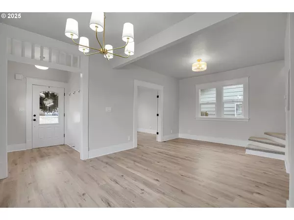 Estacada, OR 97023,209 SE CURRIN ST