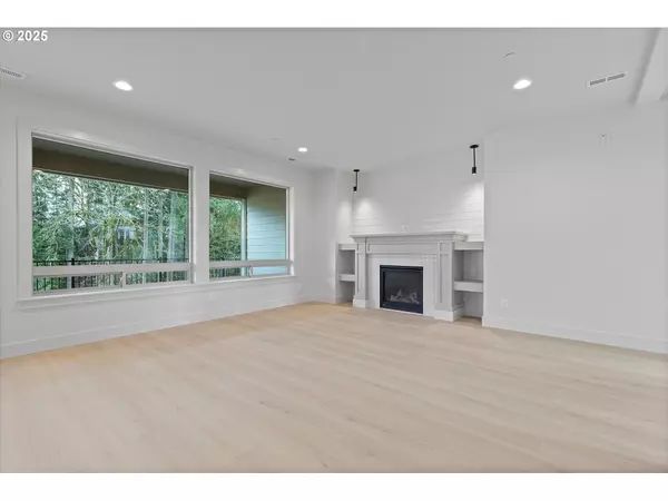 Clackamas, OR 97015,14994 SE Andre WAY