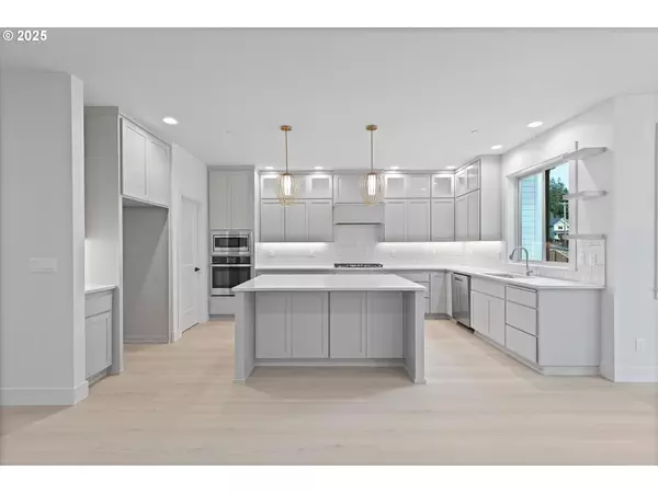 Clackamas, OR 97015,14994 SE Andre WAY