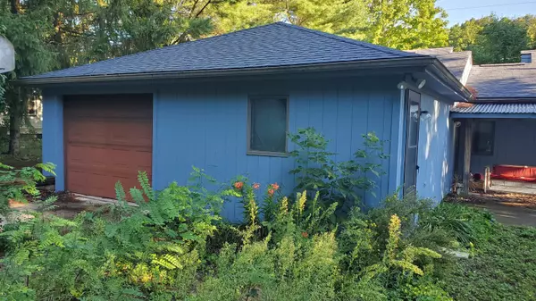 Traverse City, MI 49684,5347 Barney RD