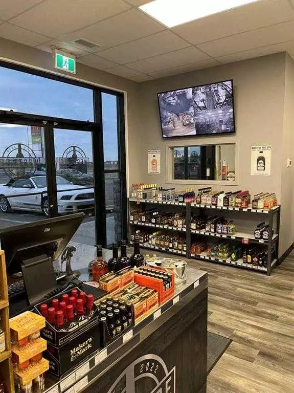 Medicine Hat, AB T1C 0C8,2882 Box Springs BLVD #101