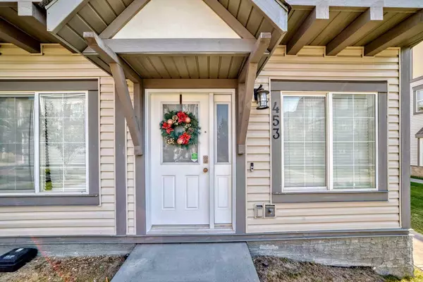 Calgary, AB T2Z 1H7,130 New Brighton WAY SE #453