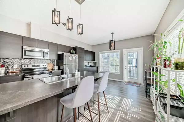 Calgary, AB T2Z 1H7,130 New Brighton WAY SE #453