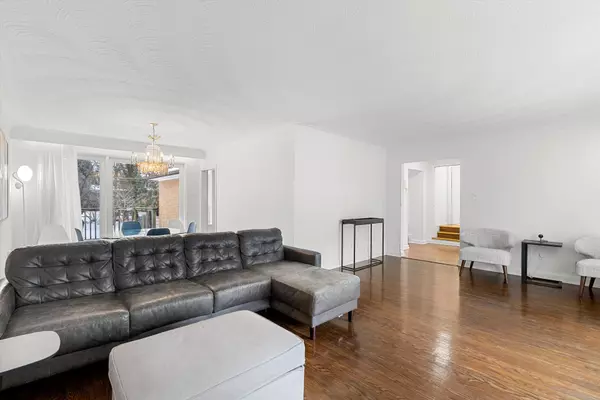 Toronto C06, ON M3H 2C4,118 Palm DR