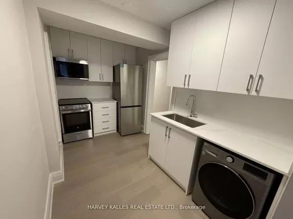 Toronto C03, ON M4V 1X4,320 Lonsdale RD #2