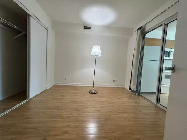 Toronto C01, ON M5V 3R5,361 Front ST W #335