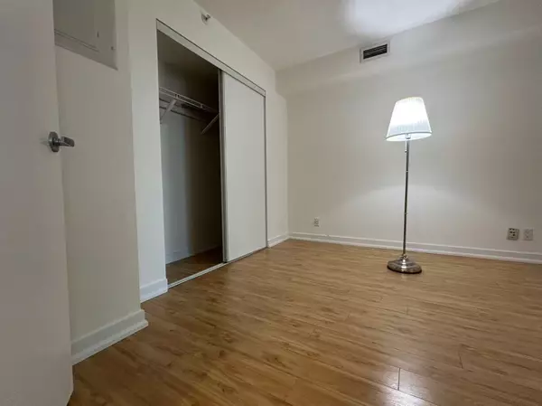 Toronto C01, ON M5V 3R5,361 Front ST W #335