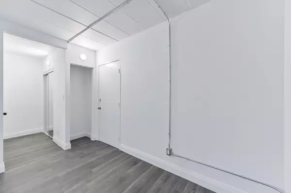 Toronto E03, ON M4J 2A1,325 Sammon AVE #207