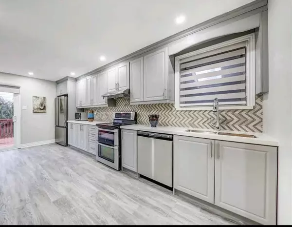 Oshawa, ON L1H 2W8,574 Crerar AVE #Upper Level