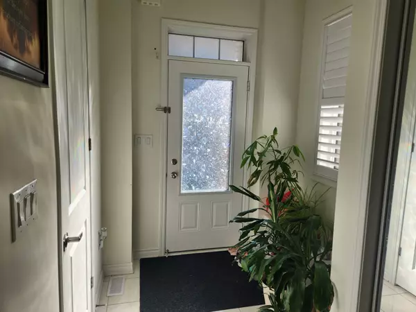 Whitby, ON L1P 0H9,17 Windflower WAY