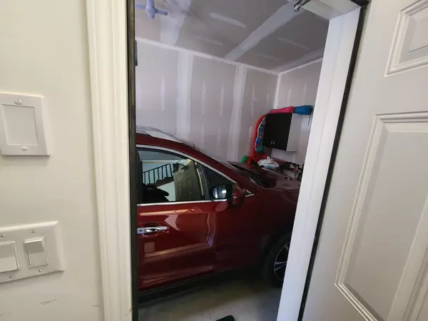 Whitby, ON L1P 0H9,17 Windflower WAY