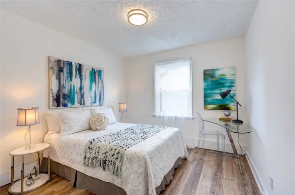 Toronto E03, ON M4C 4L1,284 Gledhill AVE #4