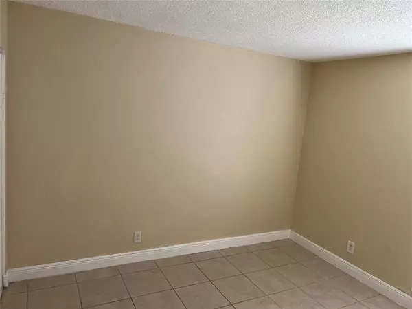 Tamarac, FL 33319,4425 Treehouse Ln #A