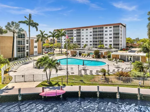 Oakland Park, FL 33334,3020 NE 16th Ave #204 E