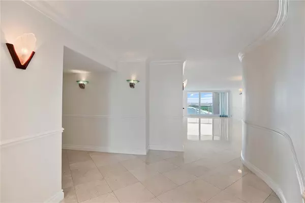 Fort Lauderdale, FL 33316,2100 S Ocean Ln #2207
