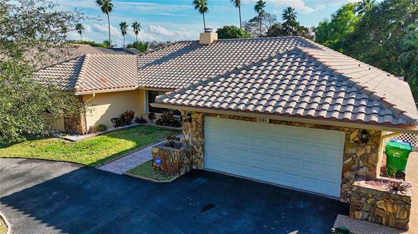 11060 Lakeview Dr, Coral Springs, FL 33071
