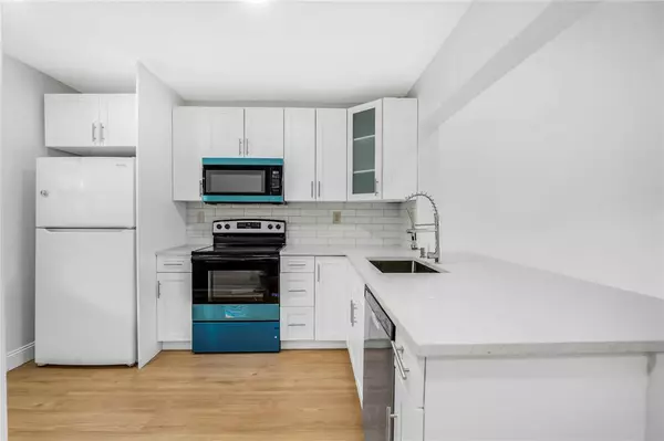 Coconut Creek, FL 33066,3211 S Carambola Cir S #23106