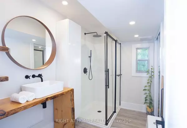 Newmarket, ON L3Y 3V3,269 Prospect ST