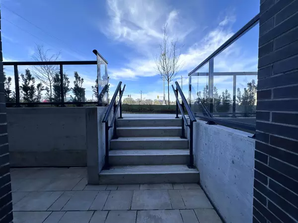 Newmarket, ON L3Y 0G7,185 Deerfield RD #015