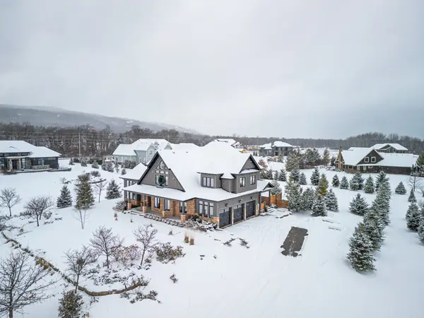 4 Meadowlark WAY,  Clearview,  ON L9Y 0K1