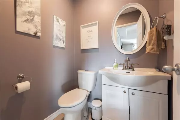 Barrie, ON L4N 8E5,141 Athabaska RD