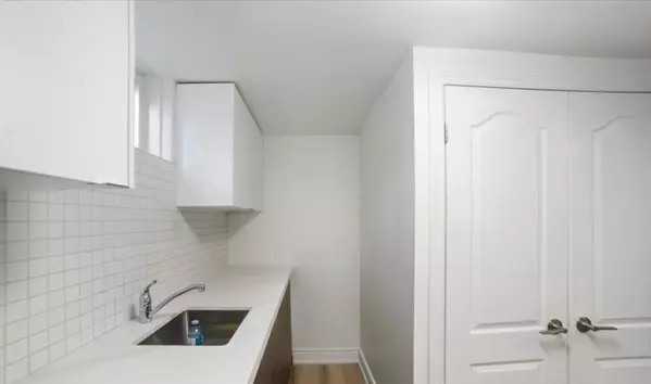 Barrie, ON L4M 2Y4,28 Charlbrook AVE #Basement