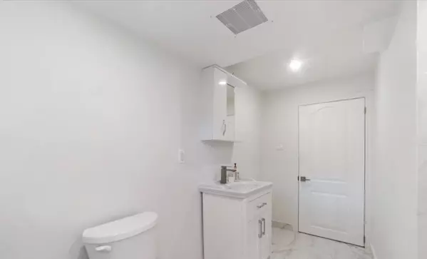 Barrie, ON L4M 2Y4,28 Charlbrook AVE #Basement