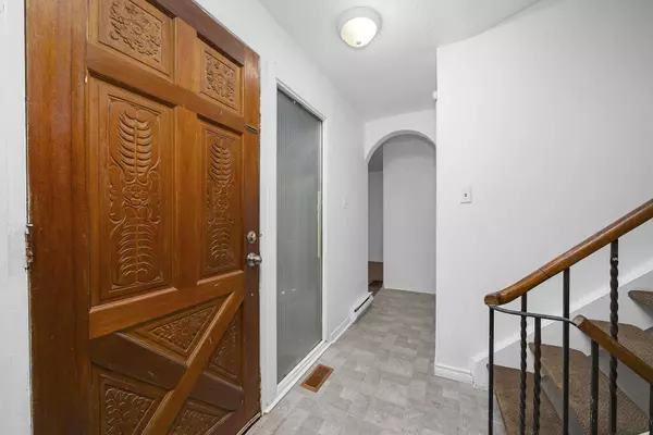 Halton Hills, ON L0P 1K0,28 Adamson ST S