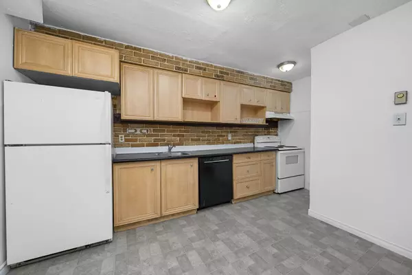 Halton Hills, ON L0P 1K0,28 Adamson ST S