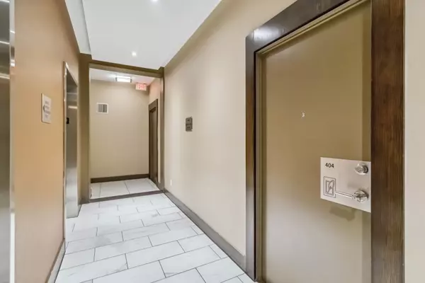 Mississauga, ON L5B 0G3,4065 Brickstone Mews #404