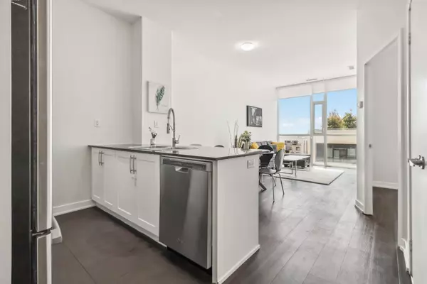 Mississauga, ON L5B 0G3,4065 Brickstone Mews #404