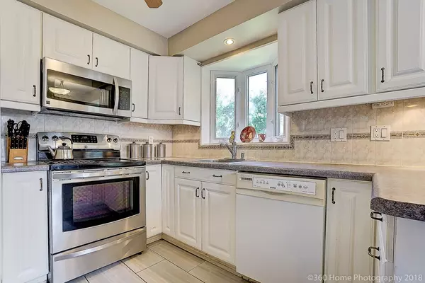 Brampton, ON L6S 2W1,16 Massey ST