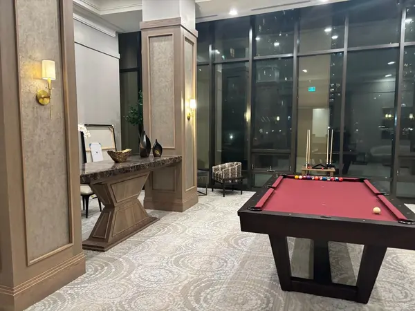 Mississauga, ON L5B 0N6,30 Elm DR W #2210