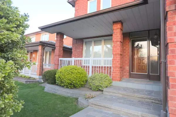 Mississauga, ON L4W 4S8,886 Wetherby LN
