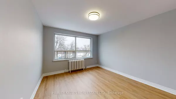 Toronto W03, ON M6M 2A2,31 Clearview HTS #108