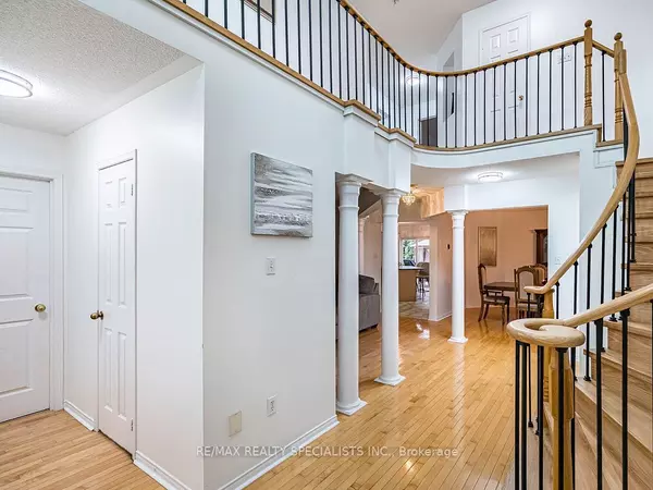 Brampton, ON L7A 3H5,120 Luella CRES