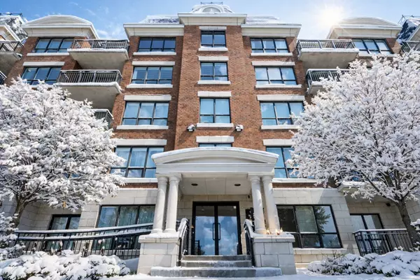 905 BEAUPARC Private #320, Cyrville - Carson Grove - Pineview, ON K1J 0A3