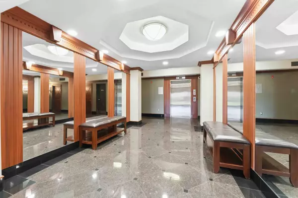 Cyrville - Carson Grove - Pineview, ON K1J 0A3,905 BEAUPARC Private #320