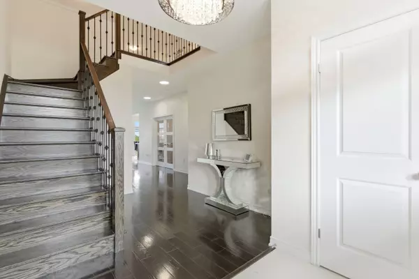 Hamilton, ON L9K 0G2,142 Irwin AVE