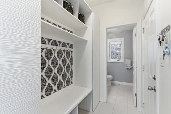 Hamilton, ON L9K 0G2,142 Irwin AVE