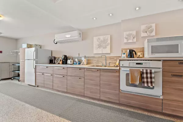 St. Catharines, ON L2T 3G7,15 TOWERING HEIGHTS BLVD #807