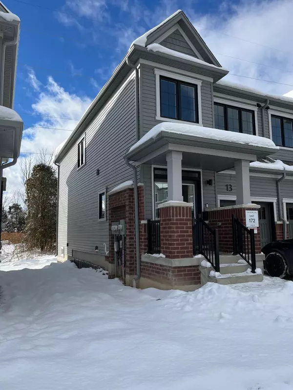 Cambridge, ON N1T 0H4,13 Radium Common