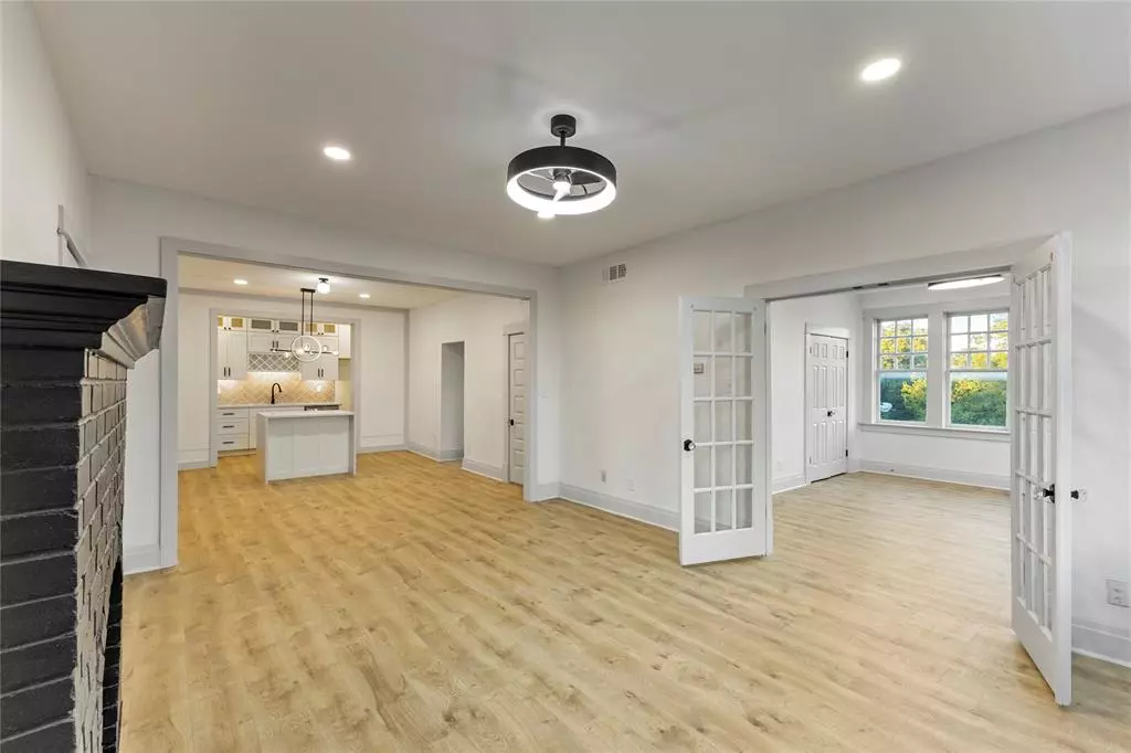 Dallas, TX 75204,4845 Swiss Avenue #301