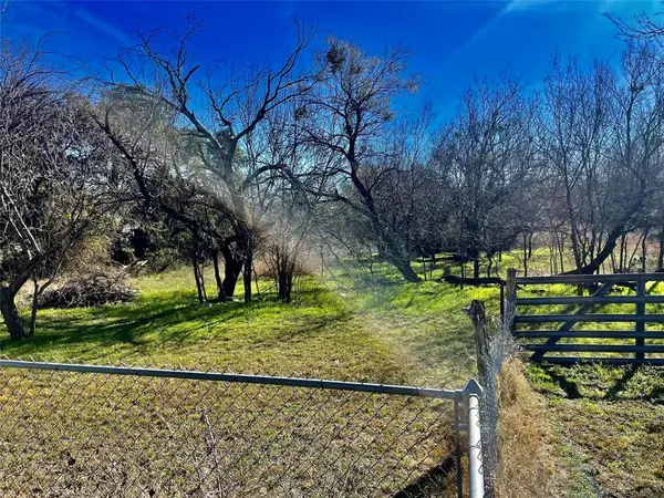 Comanche, TX 76442,1306 E Central