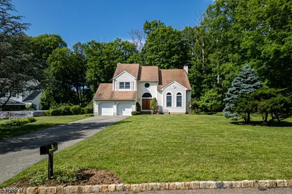 9 Jessica Ct, Jefferson Twp., NJ 07849
