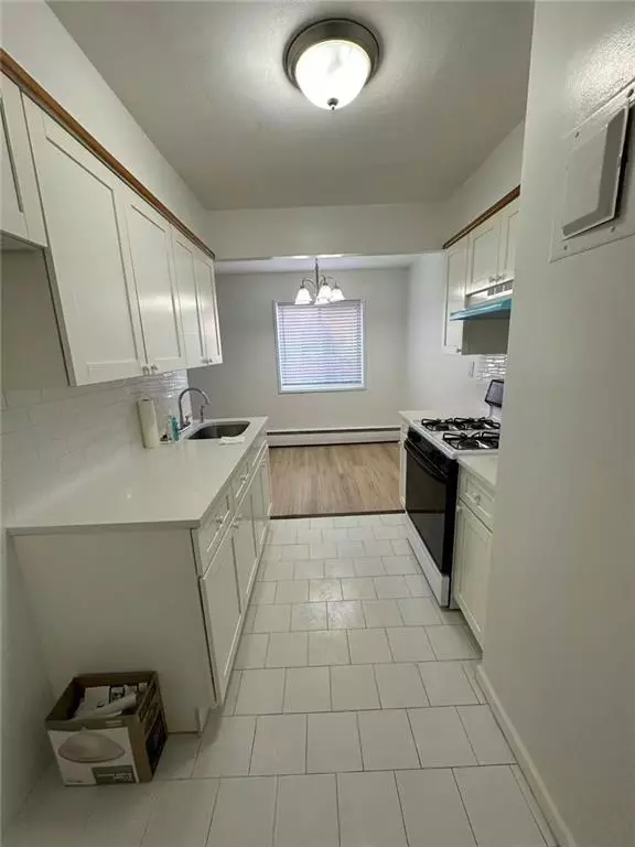 Staten Island, NY 10304,1290 Rockland AVE #1E