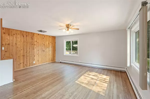 Colorado Springs, CO 80907,2318 Farragut AVE