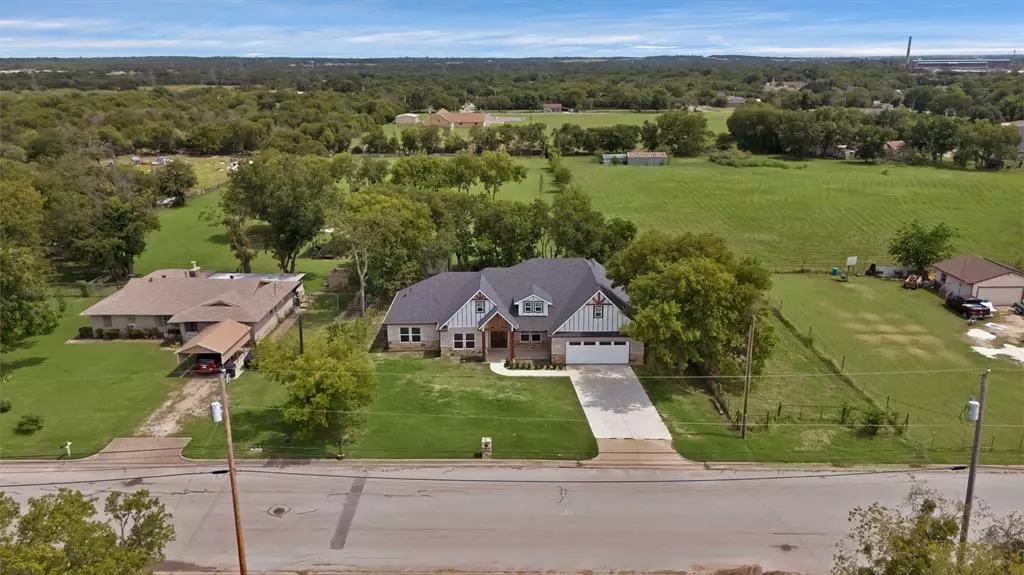 206 Hix Road, Cleburne, TX 76031