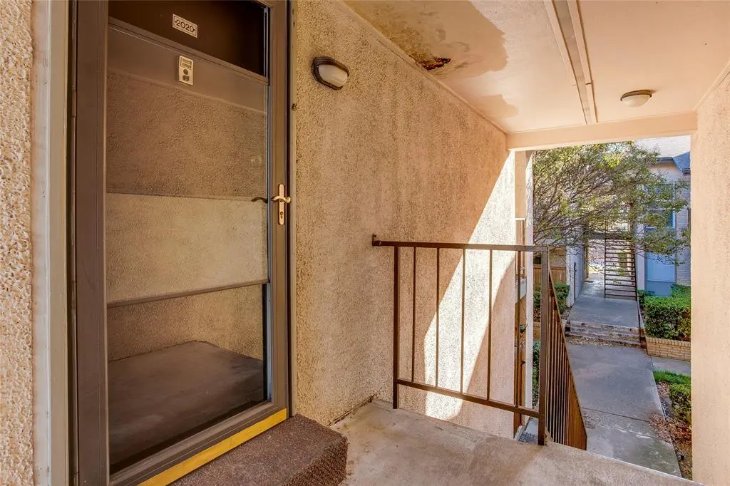 Dallas, TX 75244,12806 Midway Road #2020